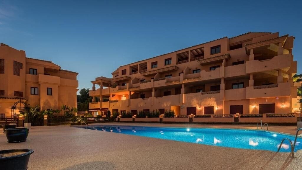 Zdjęcie Royal Marbella Golf Resort (ex. Royal Suites of Marbella Pool Golf Beach & Bars) 2*