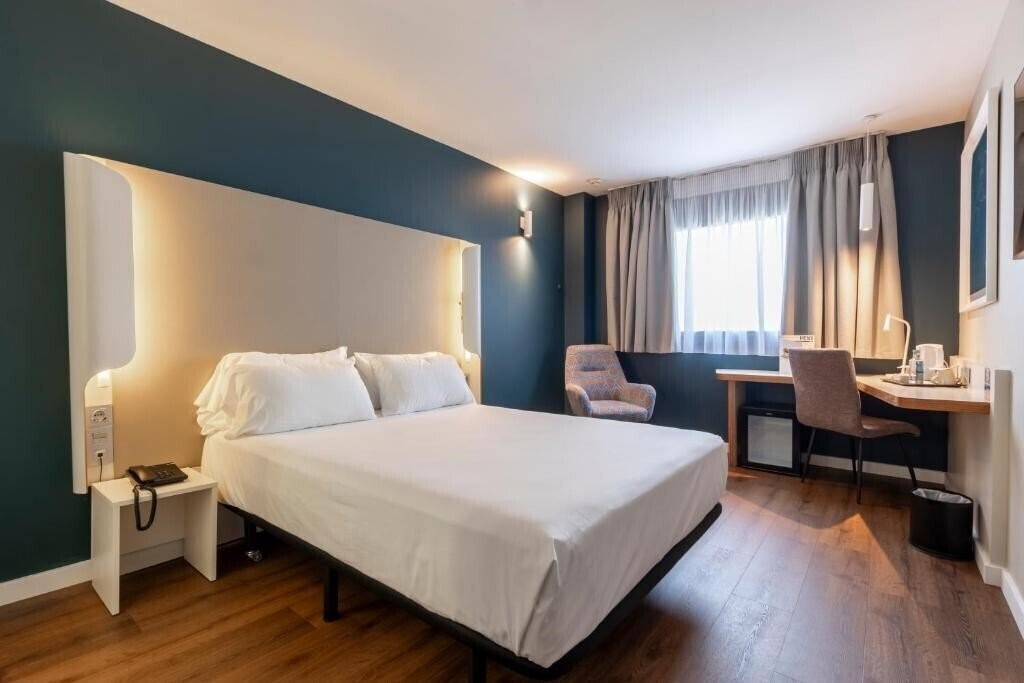Hotel Campanile Malaga Airport 3*