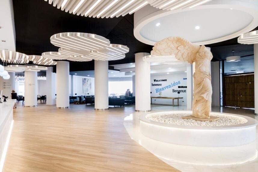 Фото Marconfort Beach Club Hotel 3*