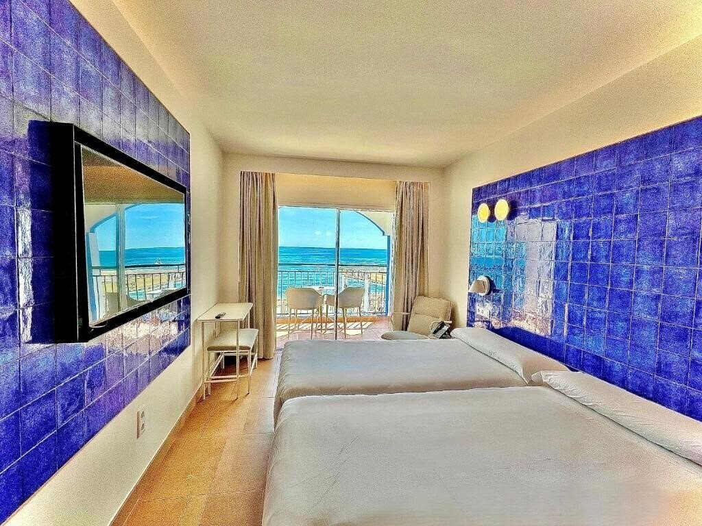 Отель Perla Marina 4*