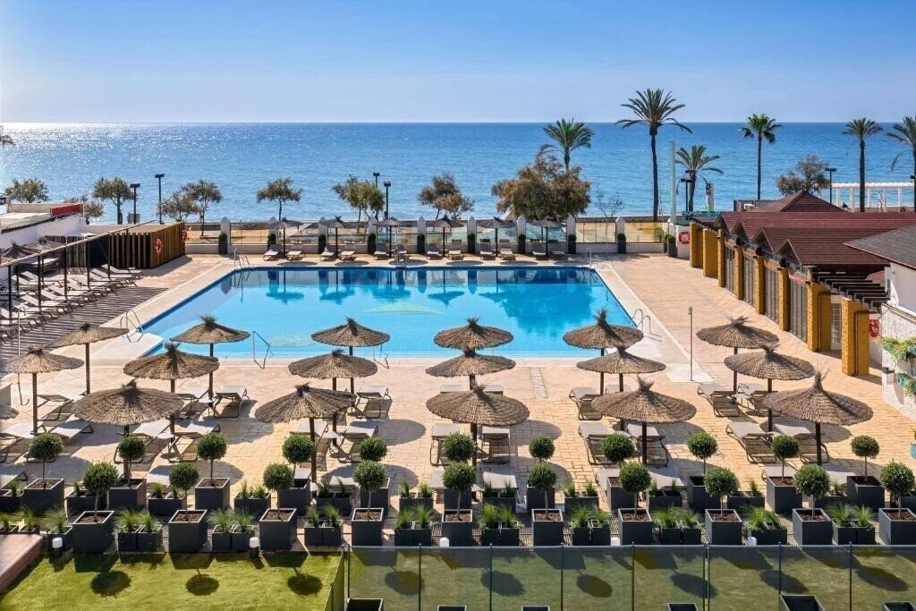 Готель Occidental Fuengirola 4*
