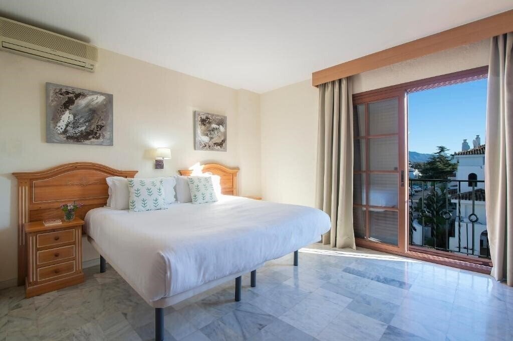 Фото Macdonald Villacana Club 3*