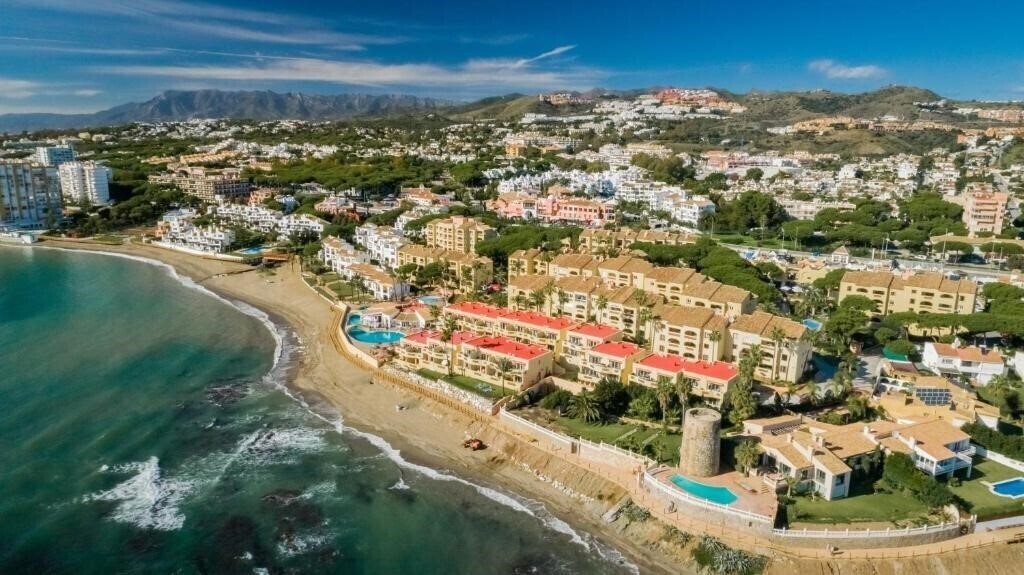 Готель Macdonald Dona Lola Resort 3*