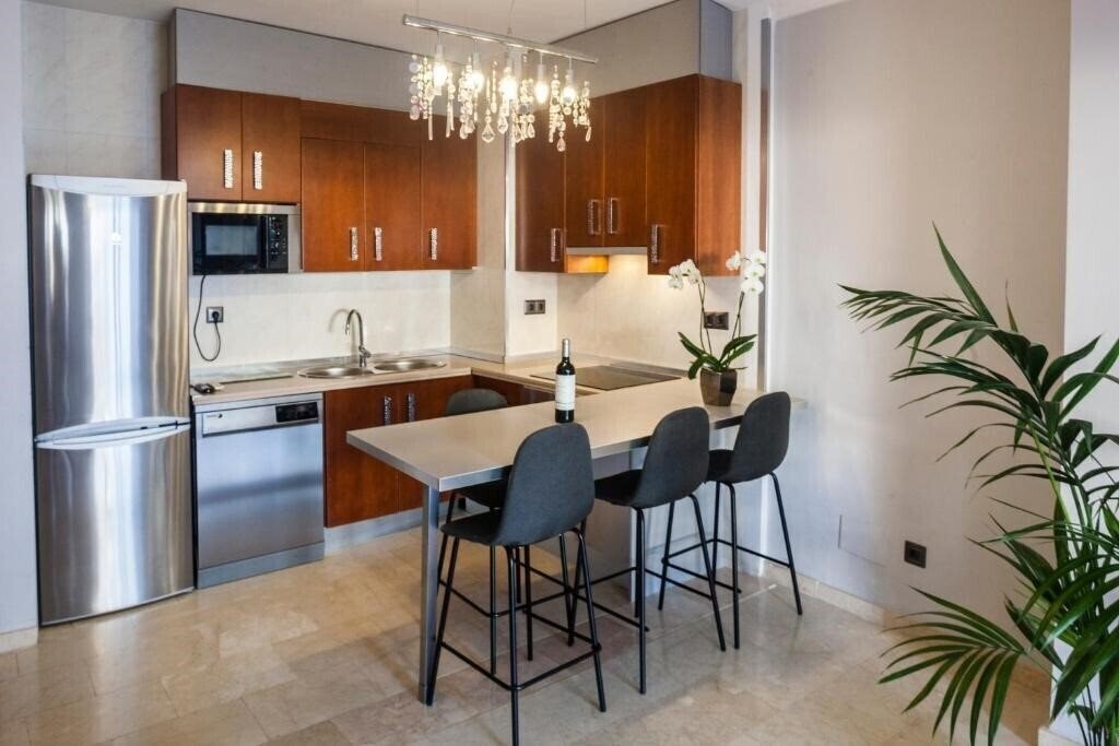 Готель Abril Apartamentos 2*