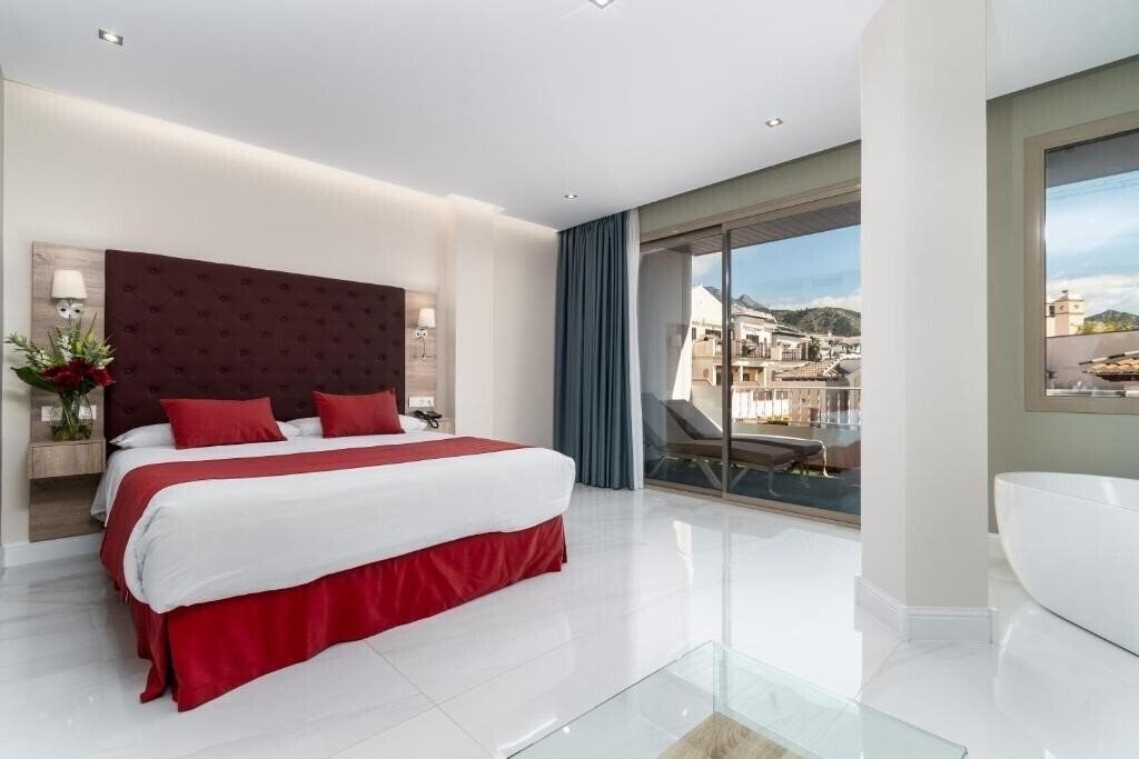 Zdjęcie Los Arcos Nerja 3*