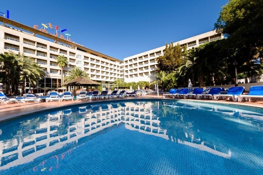 Готель Aquasplash Estival Park 4*
