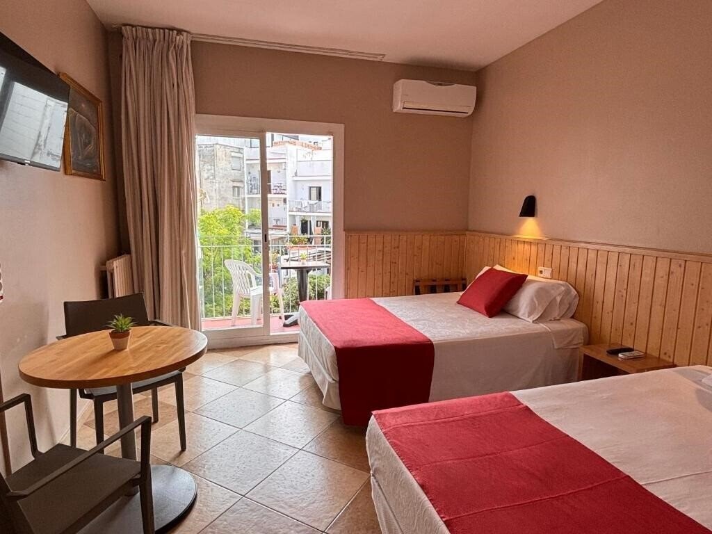 Отель Piccadilly Sitges 3*