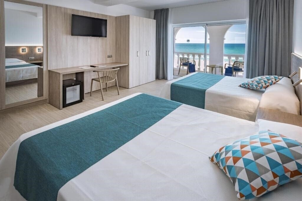 Zdjęcia 4R Gran Hotel Europe (ex. Ohtels Gran Hotel Europe) 4*
