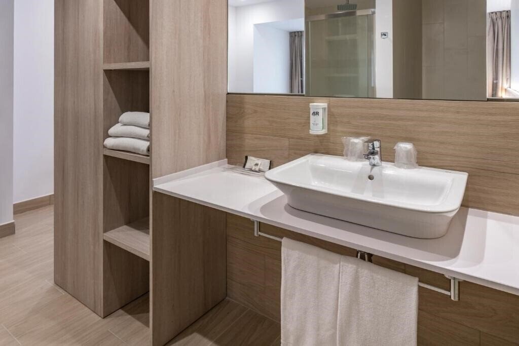 Zdjęcie 4R Gran Hotel Europe (ex. Ohtels Gran Hotel Europe) 4*