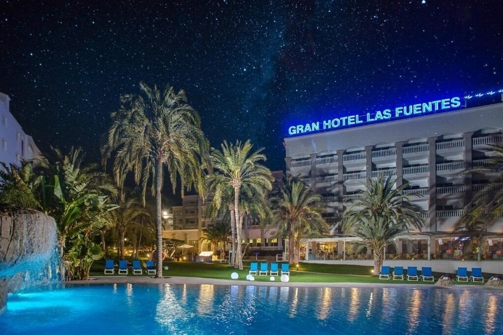 Готель Gran Hotel Las Fuentes 4*
