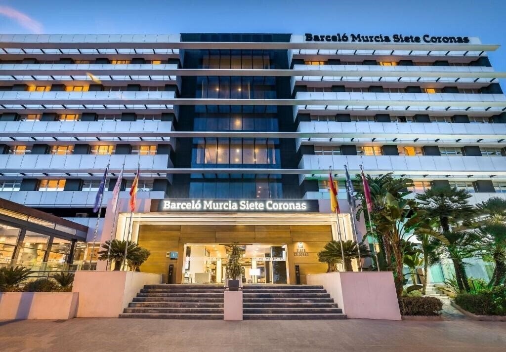 Zdjęcie Silken 7 Coronas 4*