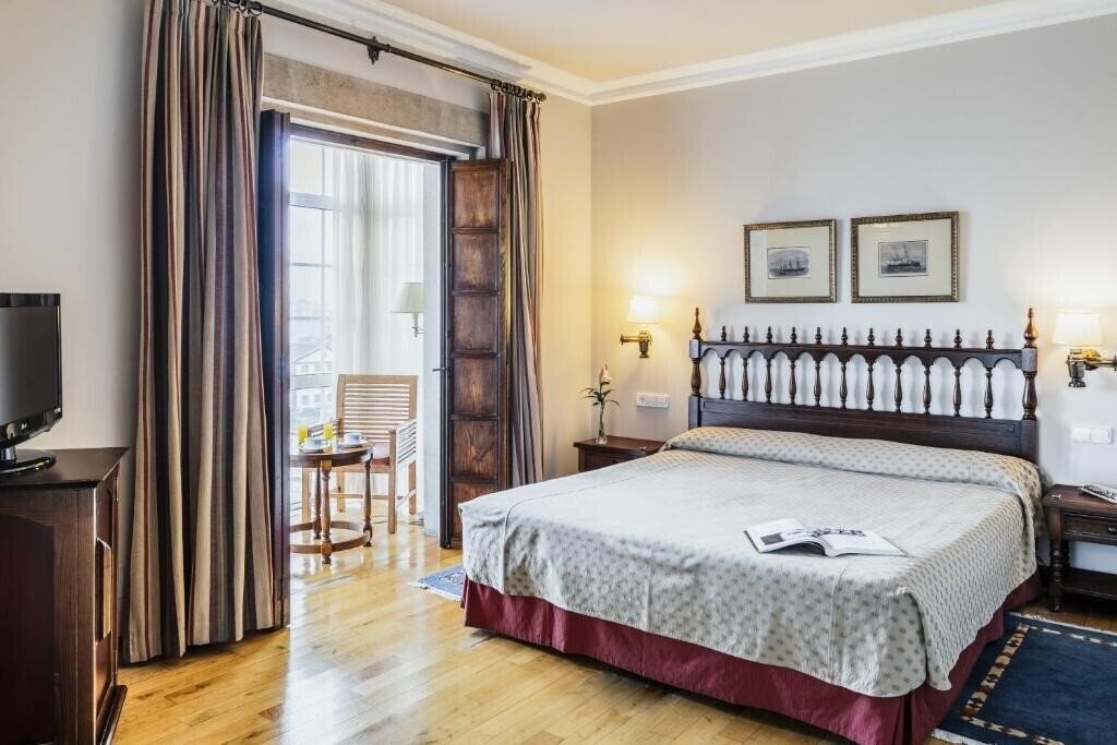 Zdjęcie Parador De Ferrol 3*