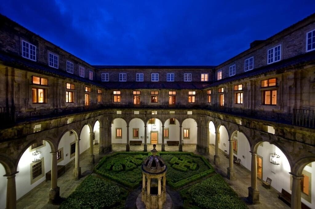 Фотографія Parador De Santiago De Compostela 5*