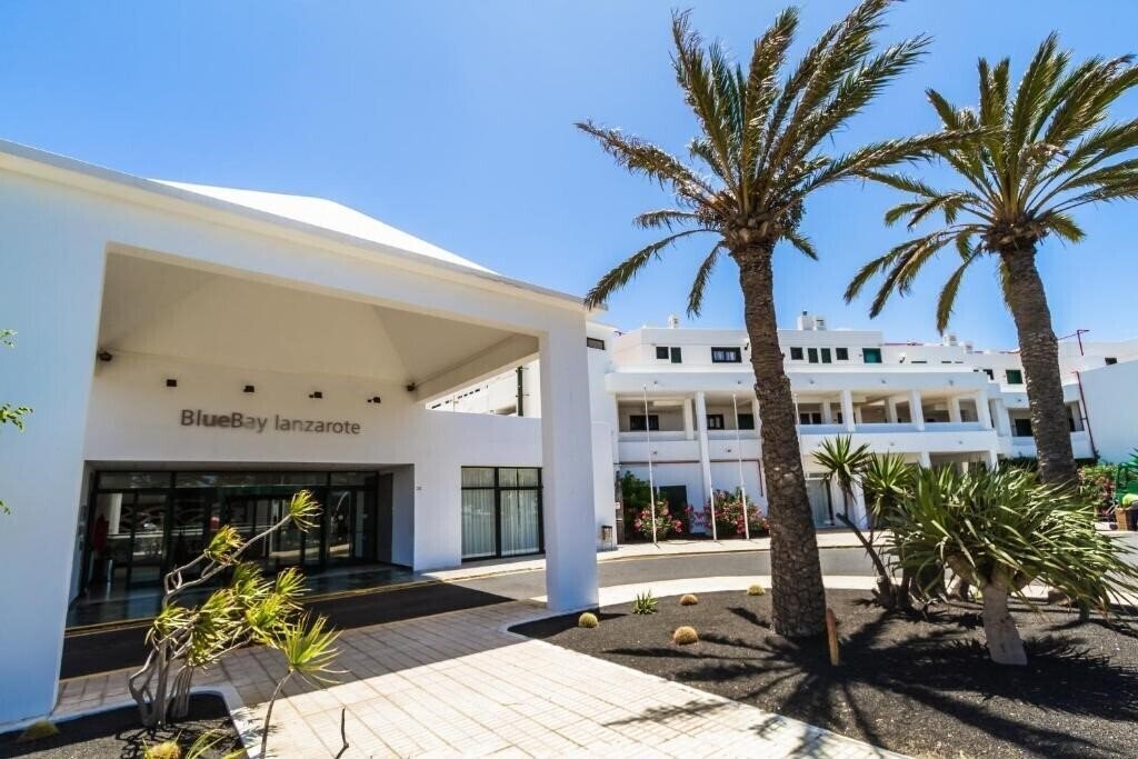 Отель Bluebay Lanzarote 4*