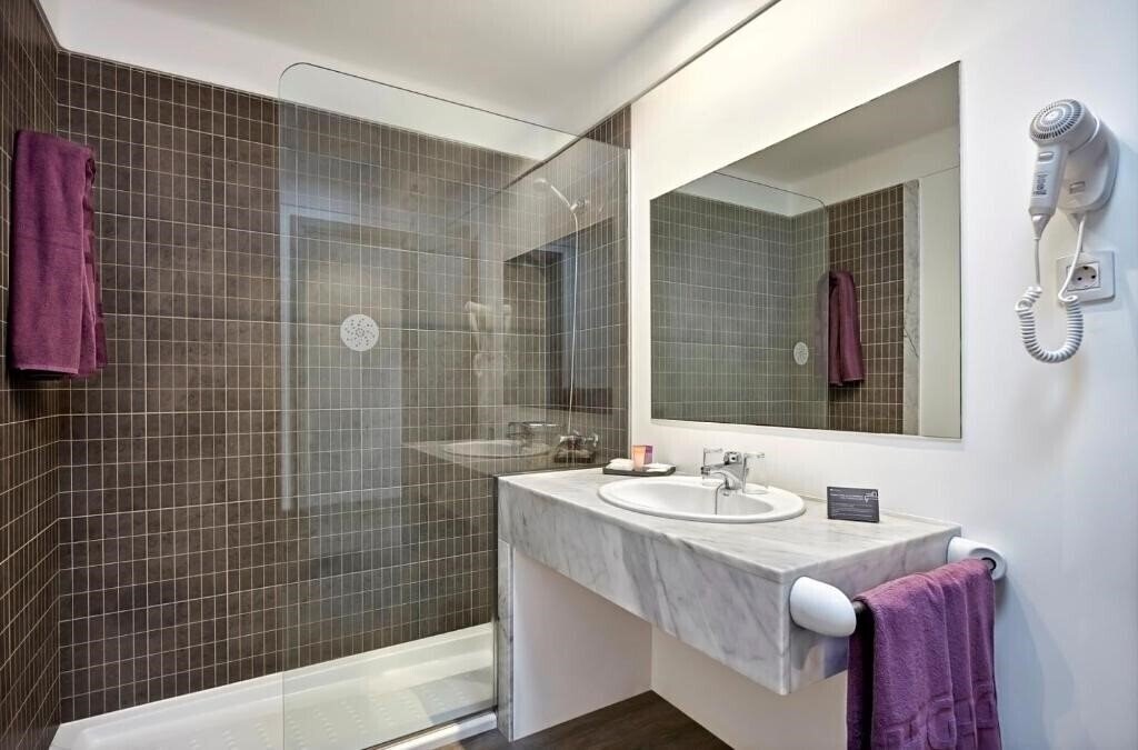 Фотографія Hg Lomo Blanco 2*