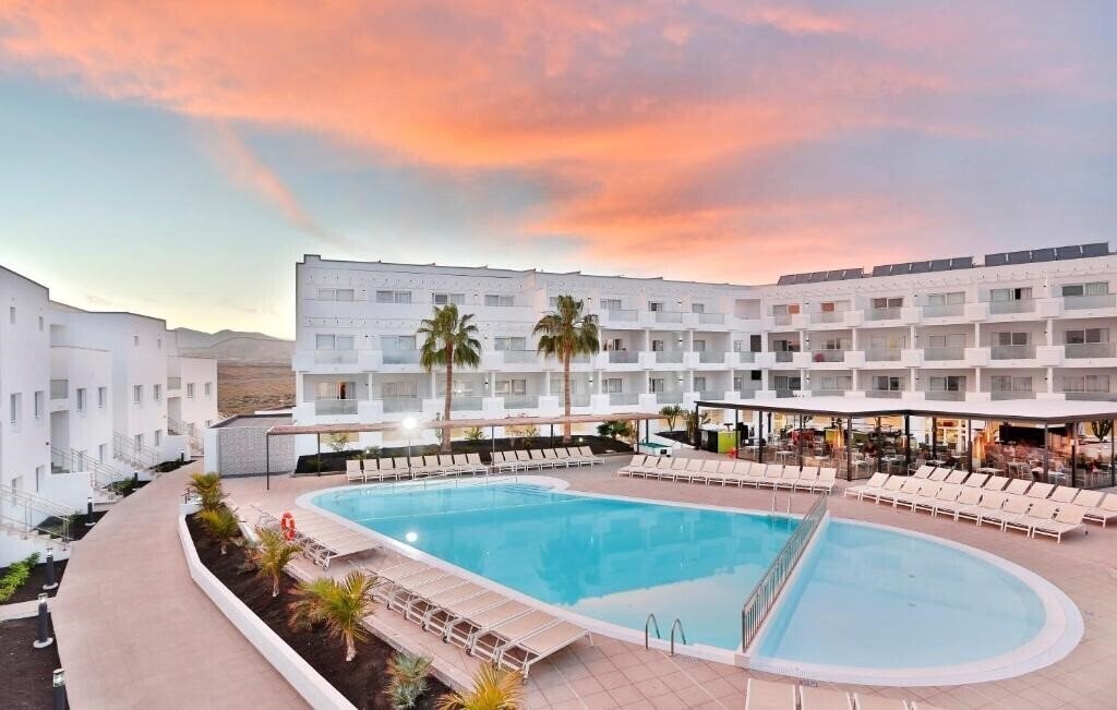 Фотографія Aequora Lanzarote Suites 4*