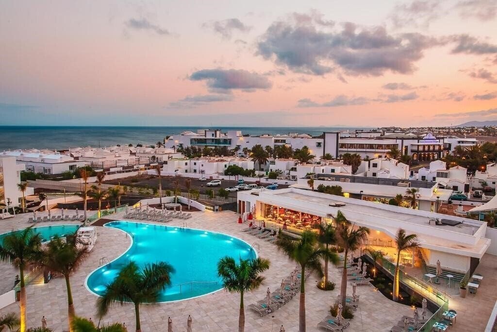 Изображение Lava Beach 5*