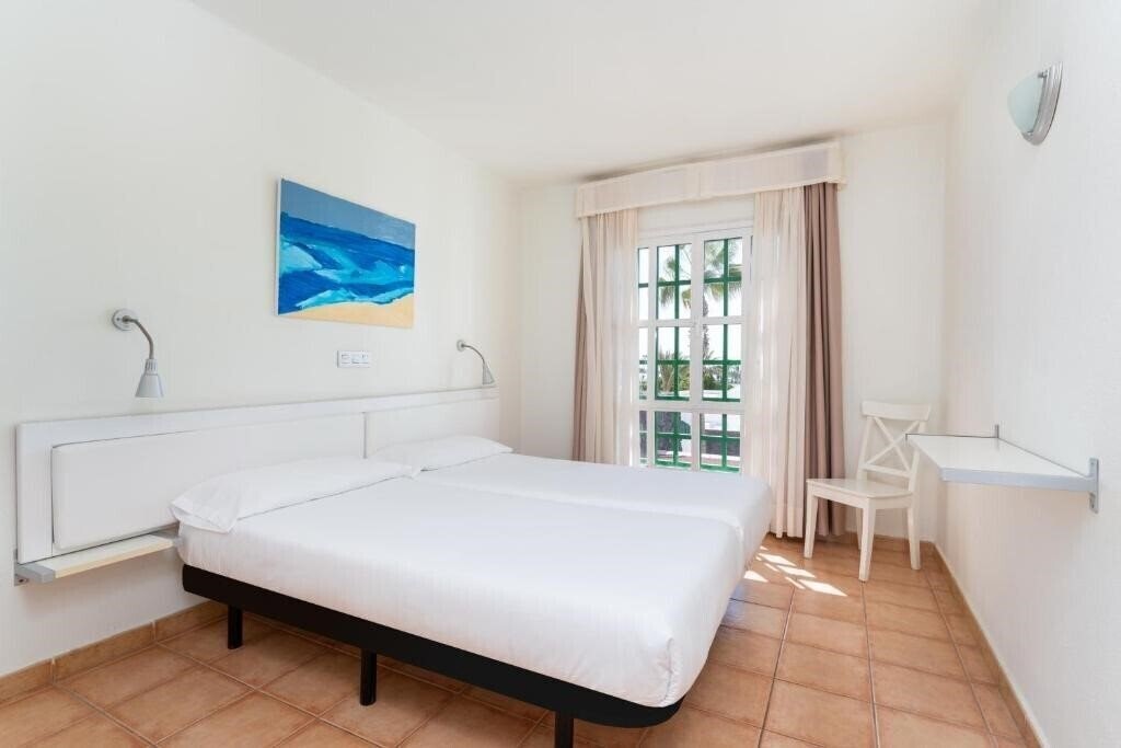 Фото Apartamentos Livvo Las Gaviotas (ex. The Las Gaviotas) 3*