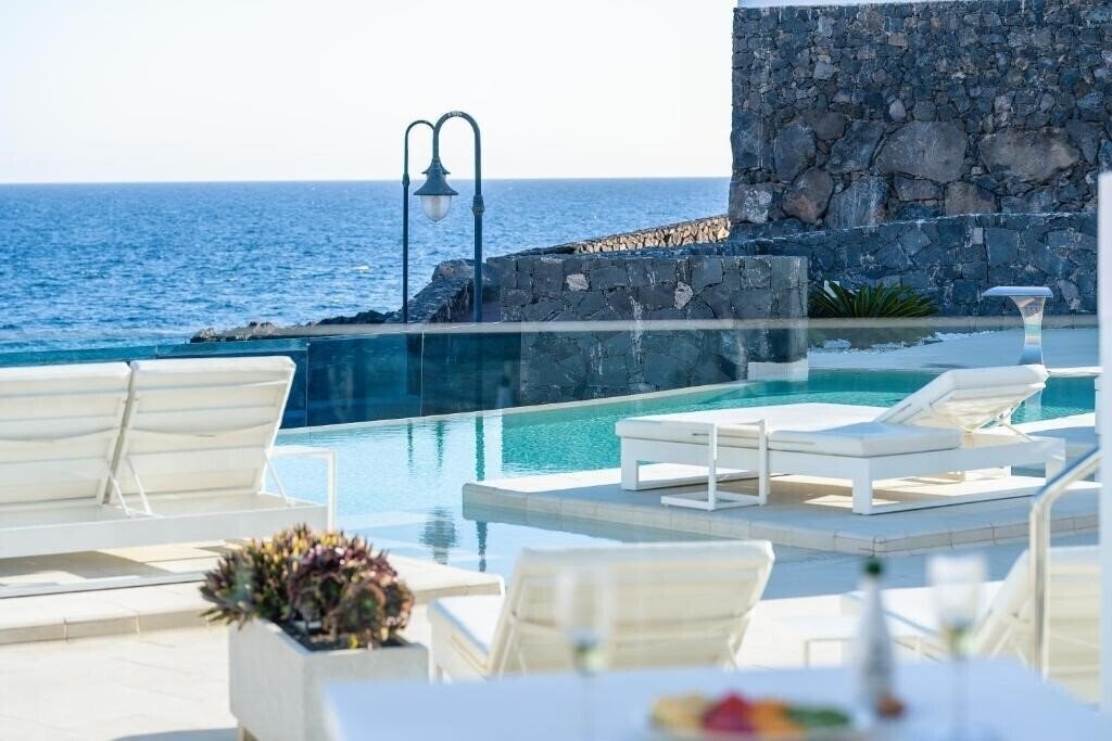 Obraz Royal Marina Suites 4*