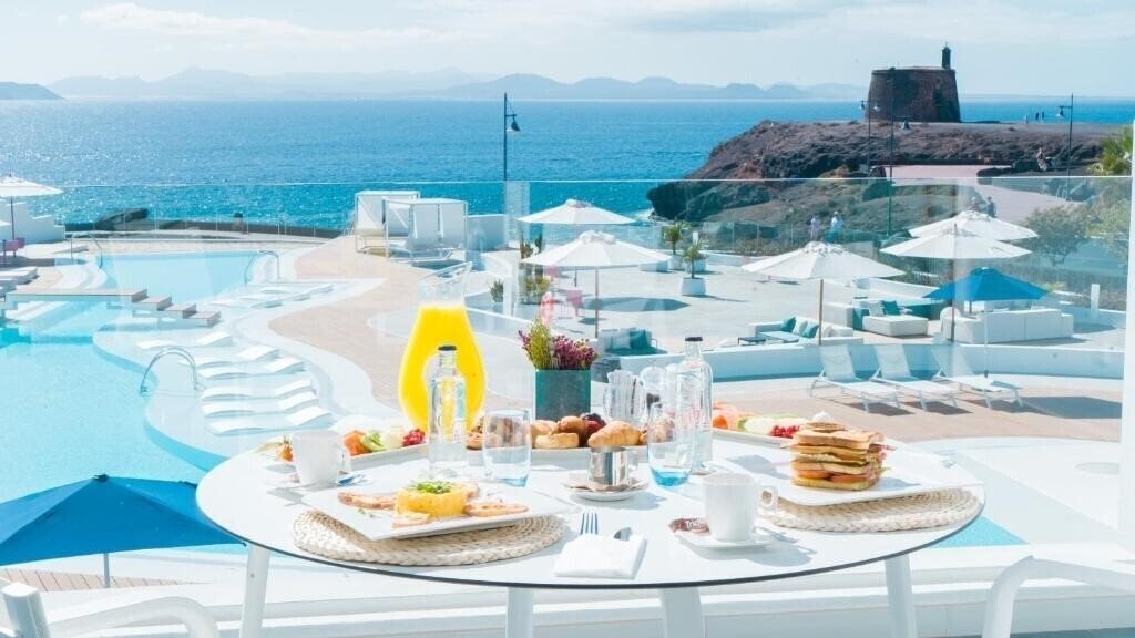 Zdjęcie La Cala Suites 5*