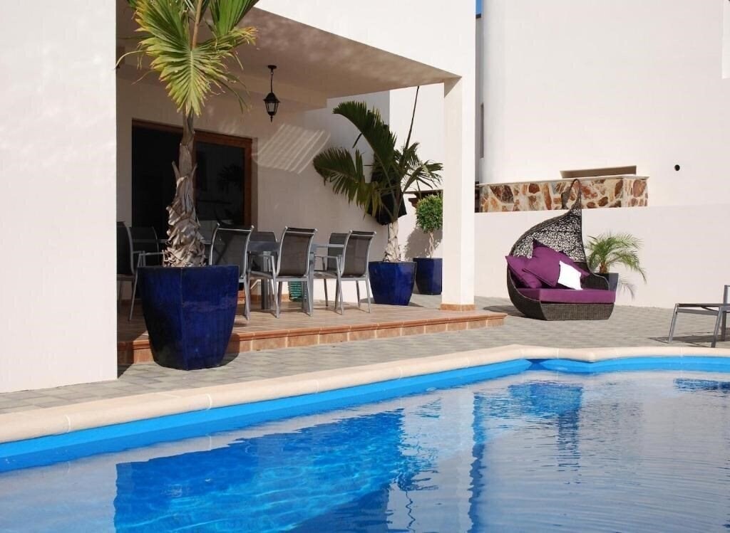 Hotel Las Caletas Village 4*