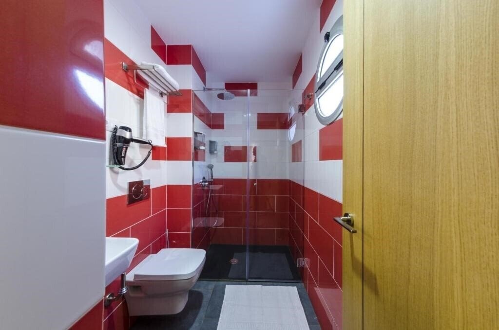 Hotel Puerto Canteras 3*