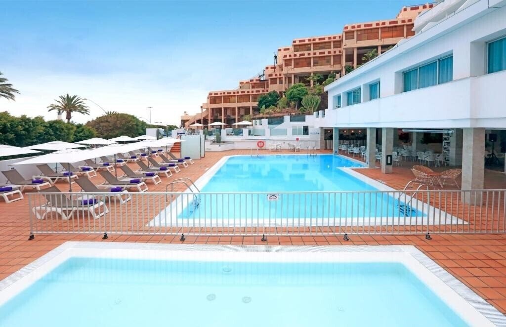 Hotel Fergus Cactus Garden 4*