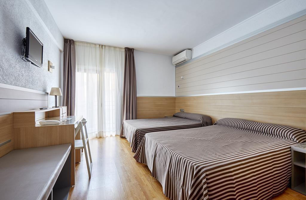 Фото Gran Hotel Flamingo 4*