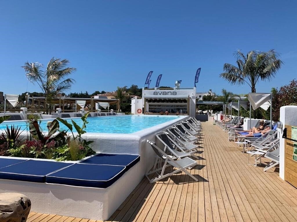 Готель Gran Hotel Flamingo 4*