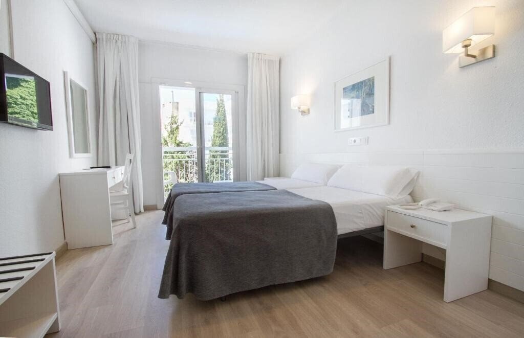 Фото Garbi Park 4*