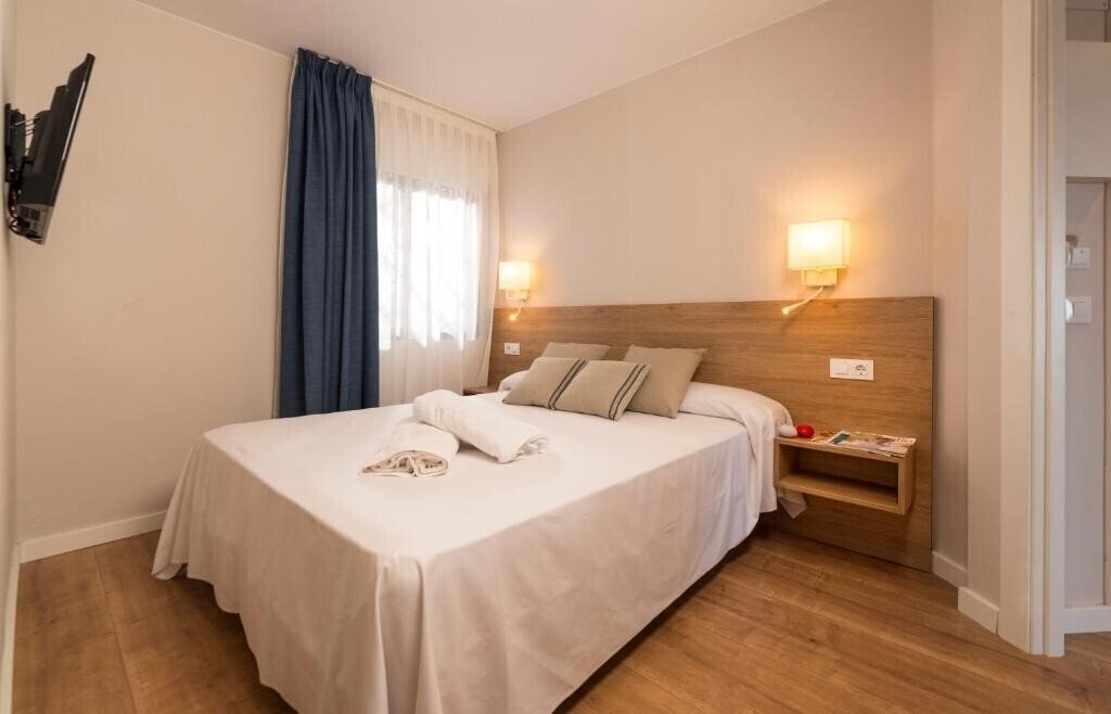Фото Apartamentos Guitart Lloret De Mar (ex. Guitart Park IV Apartotel) 3*