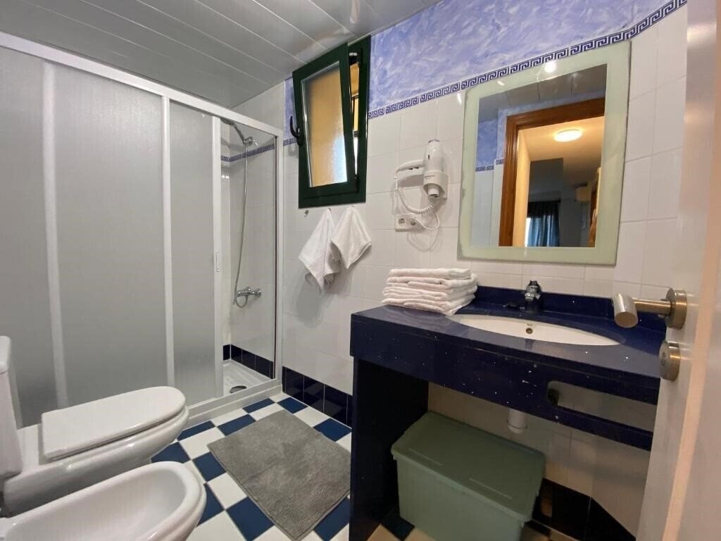 Zdjęcie Apartaments Sant Lluis 2*