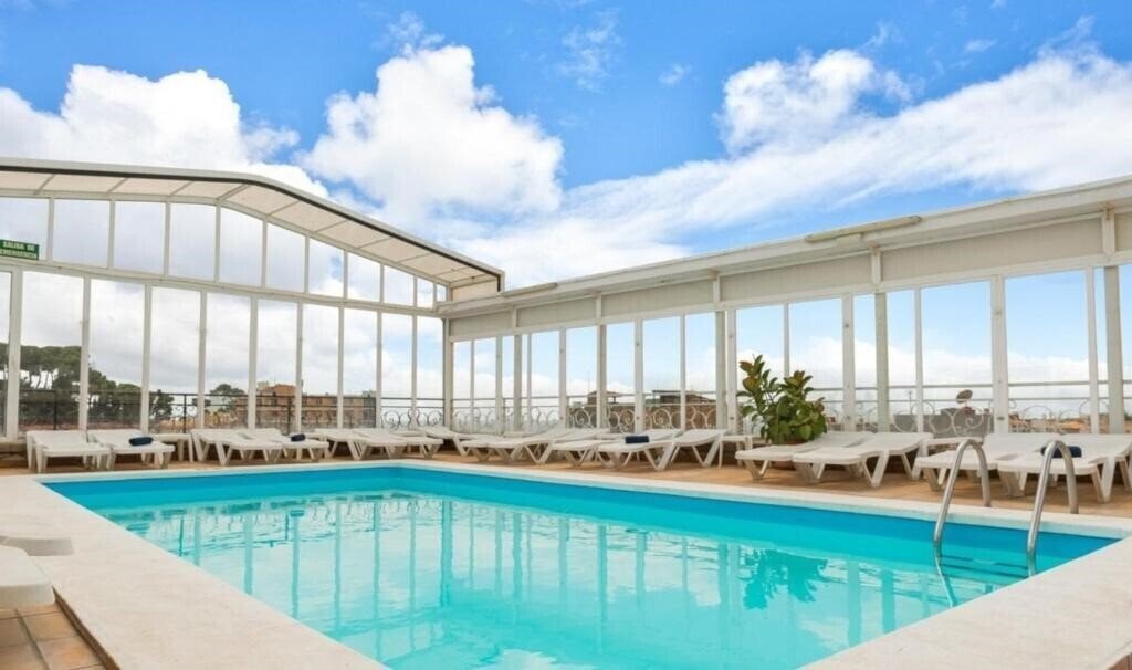 Готель Mercedes 3*