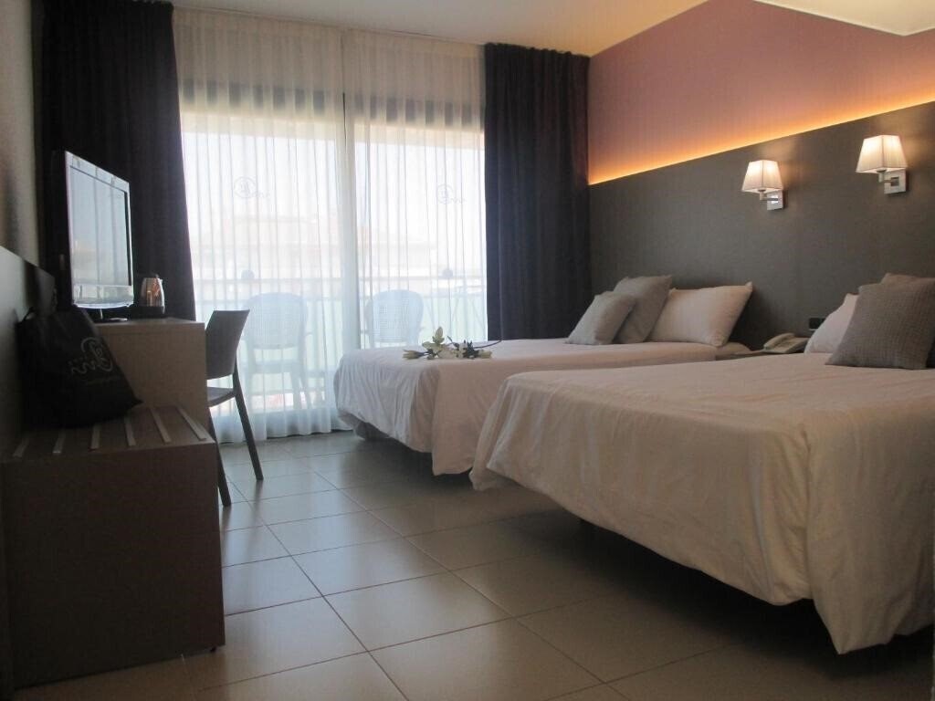 Zdjęcia Fenals Garden 4*