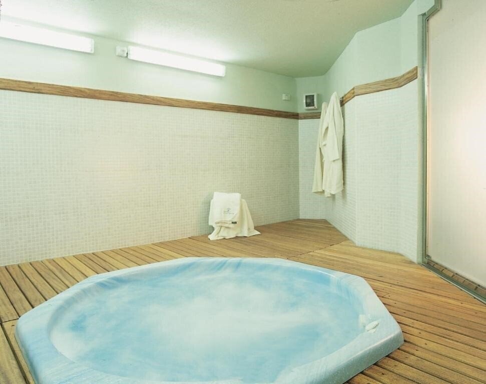 Zdjęcie Fenals Garden 4*