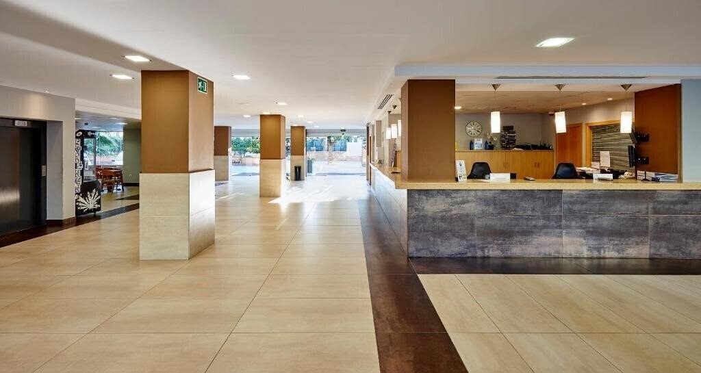 Zdjęcie Surf Mar 4*