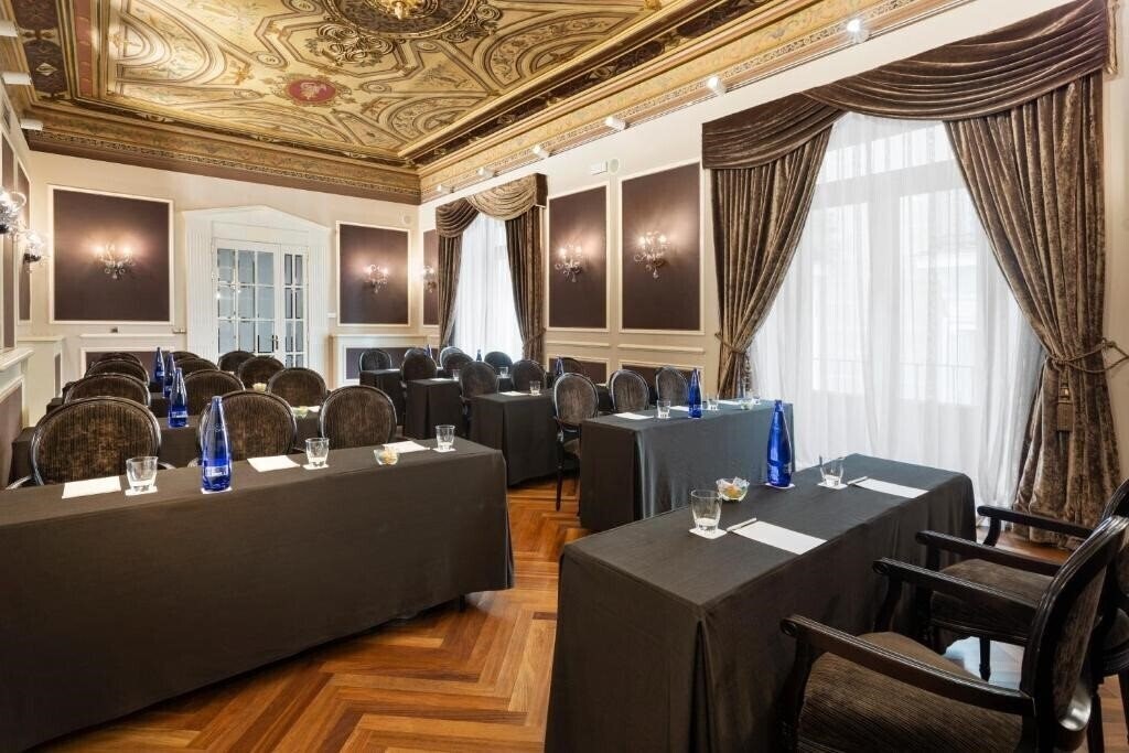 Zdjęcie Catalonia Las Cortes 4*