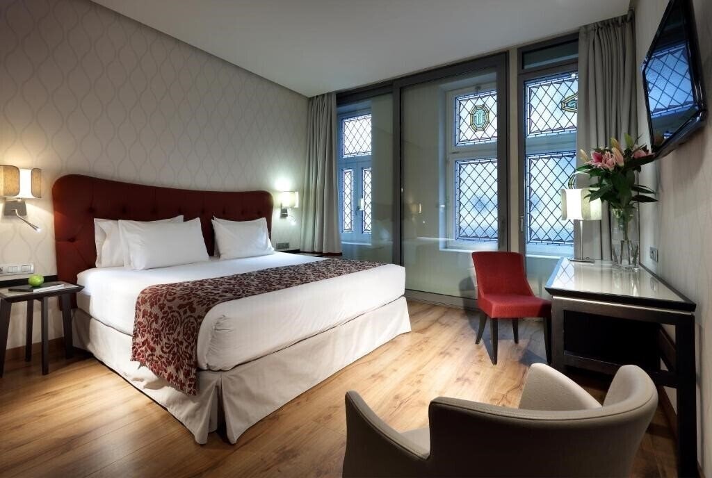 Hotel Eurostars Plaza Mayor 4*