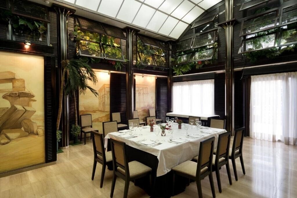 Obraz Via Castellana 4*