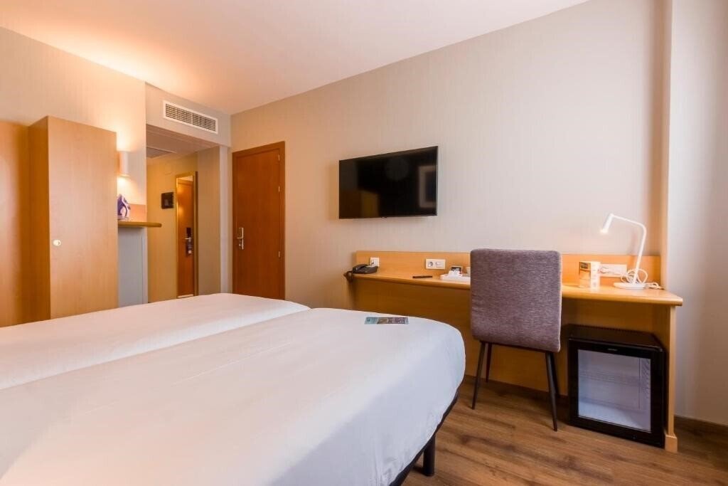 Зображення Travelodge Madrid Alcala De Henares (ex. Campanile Madrid Alcala De Henares) 3*