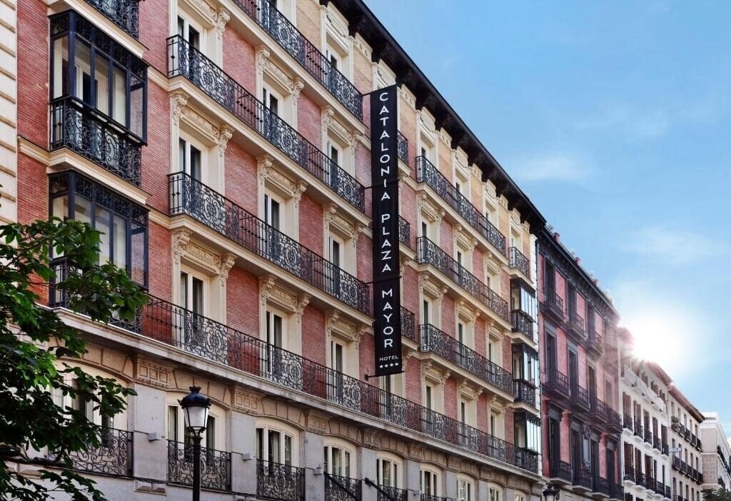 Hotel Catalonia Plaza Mayor 4*