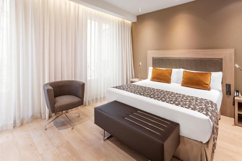 Zdjęcia Catalonia Plaza Mayor 4*