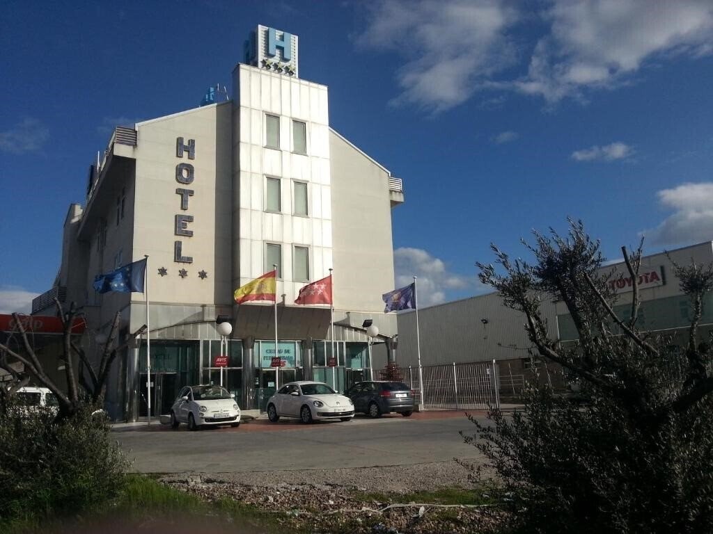 Hotel Ciudad De Fuenlabrada 3*