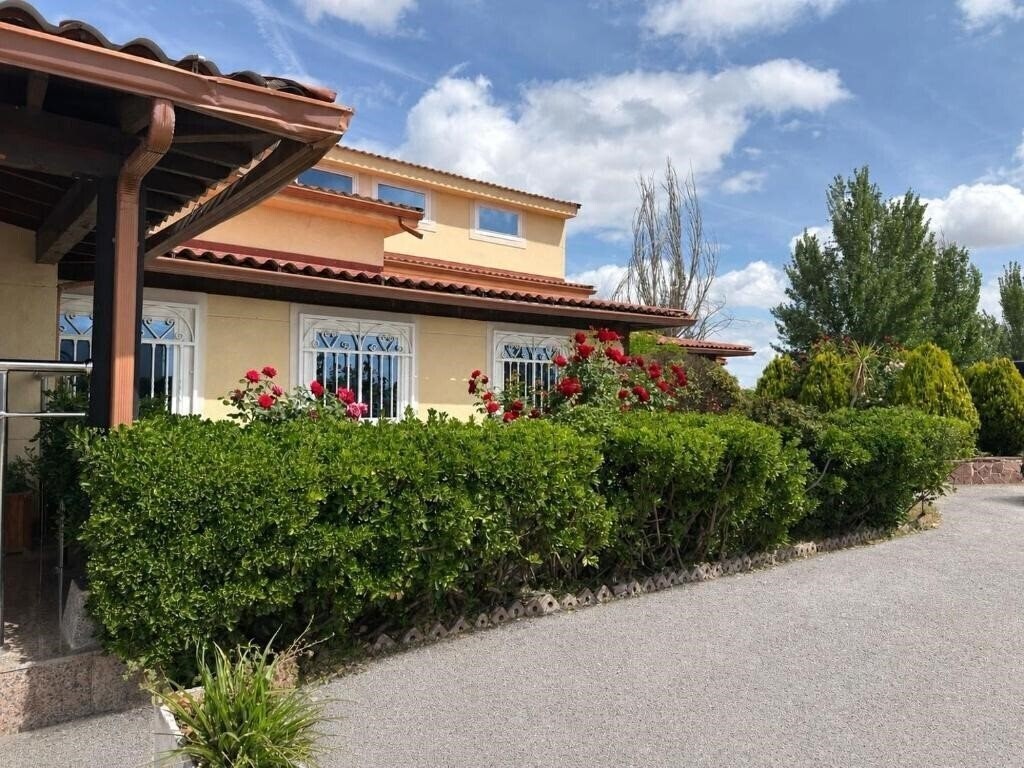 Hotel Ciudad De Navalcarnero 3*