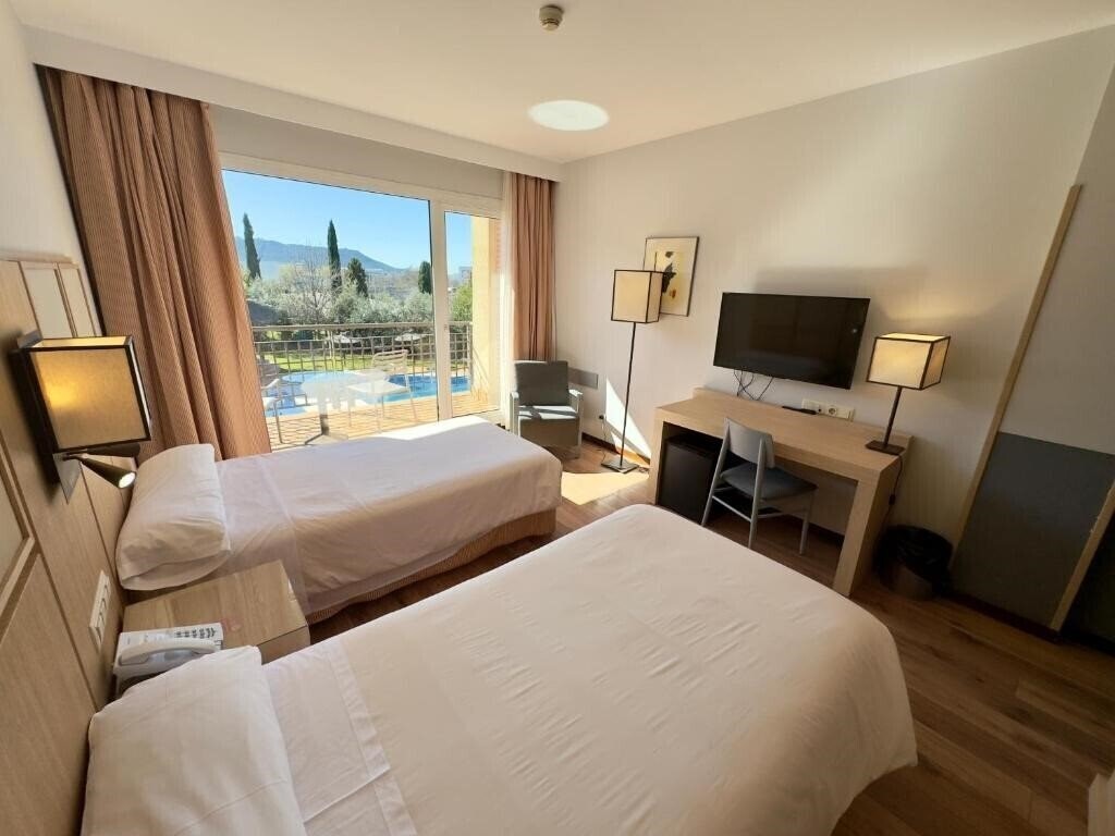 Zdjęcia Isla De La Garena 4*