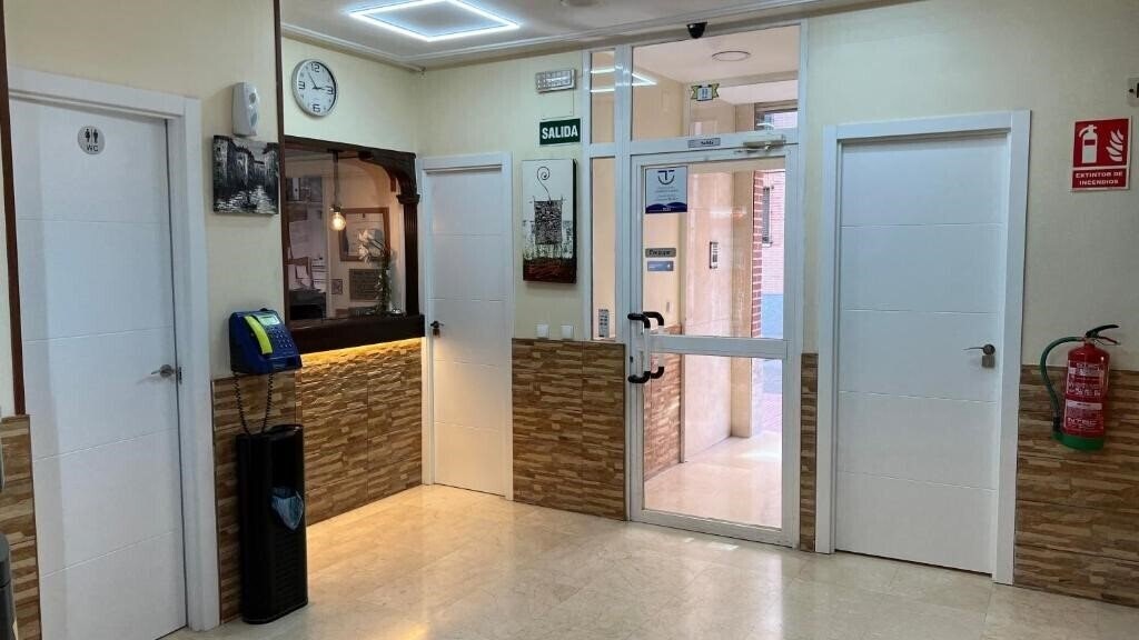 Фотография Cuatro Canos 2*