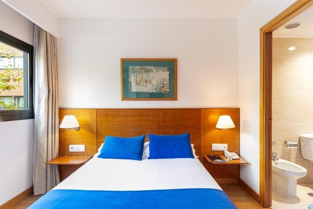 Фотографія Globales De Los Reyes Hotel 3*