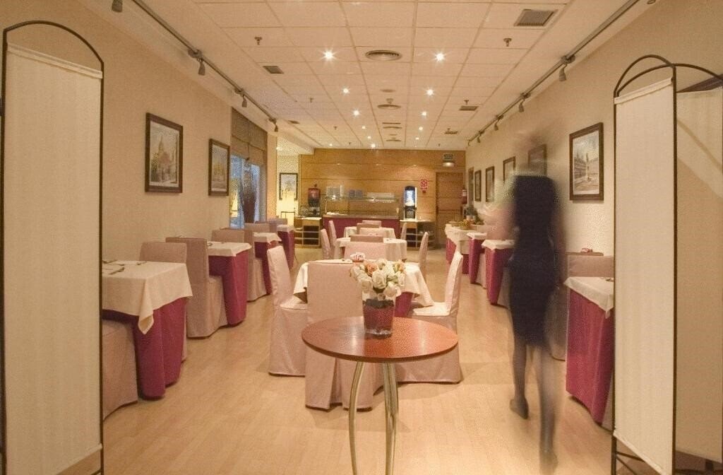 Изображение Infanta Mercedes 2*