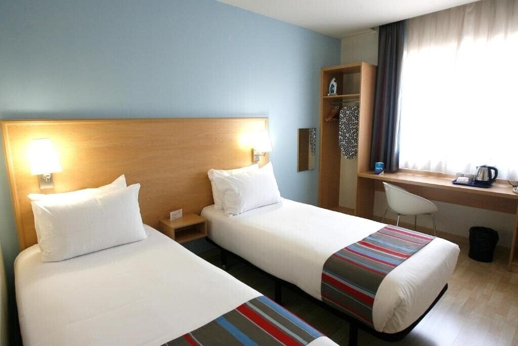 Zdjęcia Travelodge Madrid Torrelaguna Hotel 3*