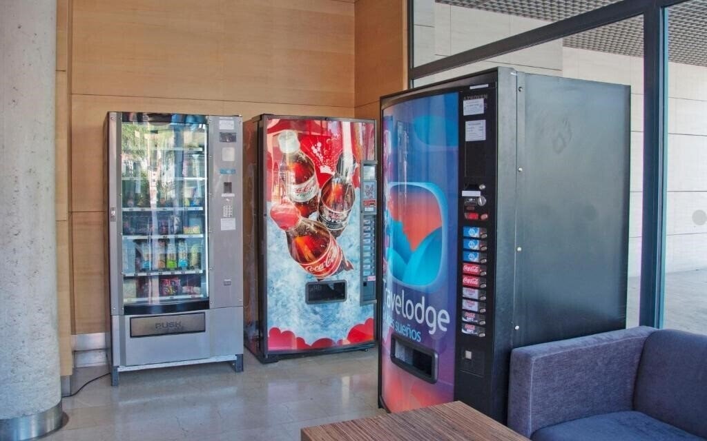 Zdjęcie Travelodge Madrid Torrelaguna Hotel 3*